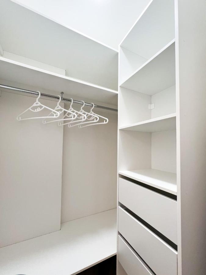 Renthouse Apartments Neoclassic キシナウ エクステリア 写真